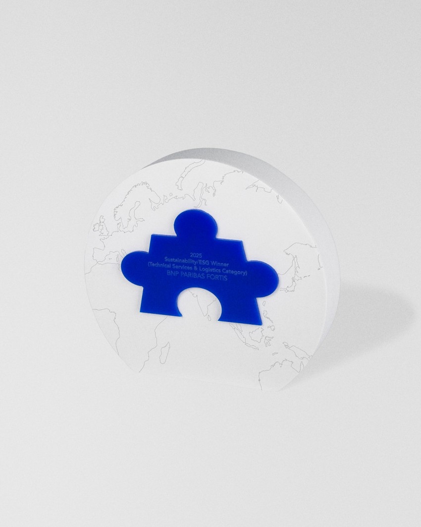 Op maat gemaakte trofee, vervaardigd door Sustain Awards voor Nitto ATP Finals, 2025