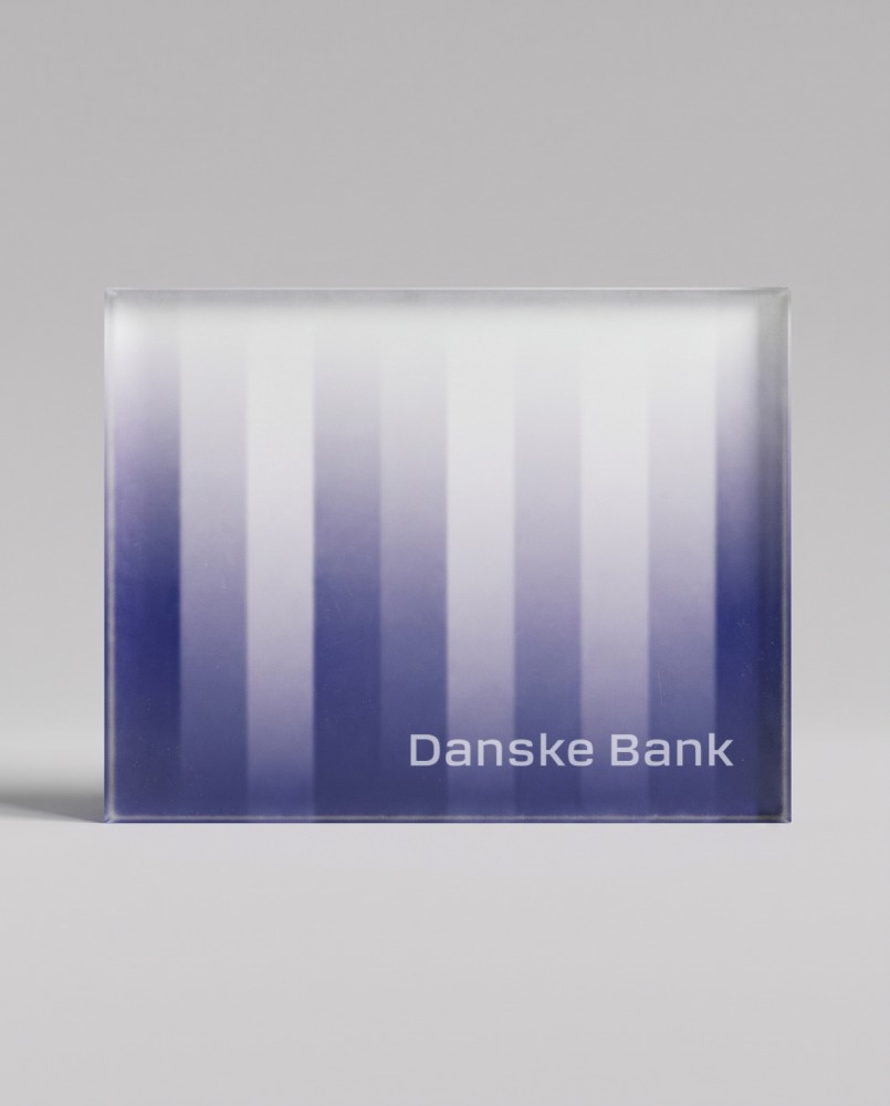 Op maat gemaakte financial tombstone-trofee van doorschijnend acryl met kleurverloop 2