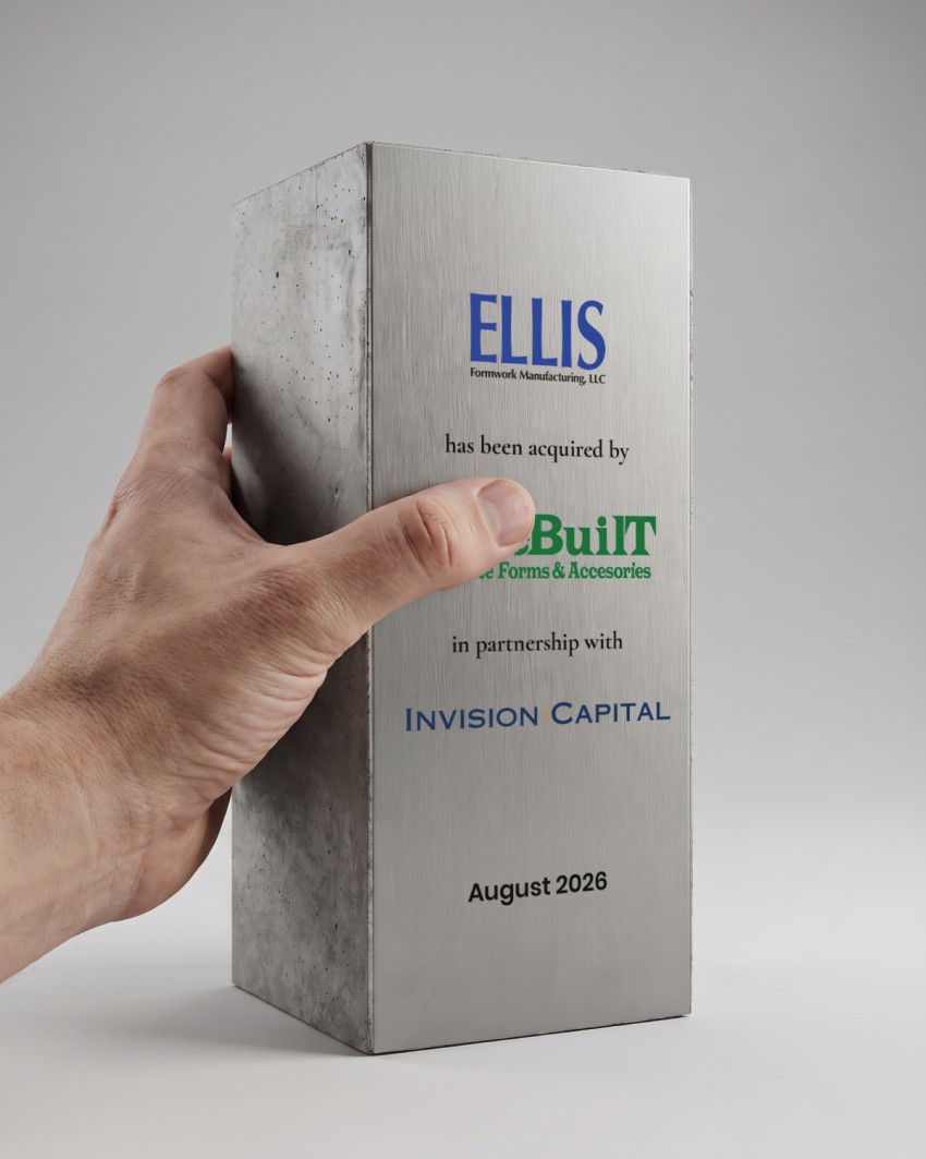 Op maat gemaakte trofee Financial Tombstone - Invision Capital, 2026: in één hand vastgehouden