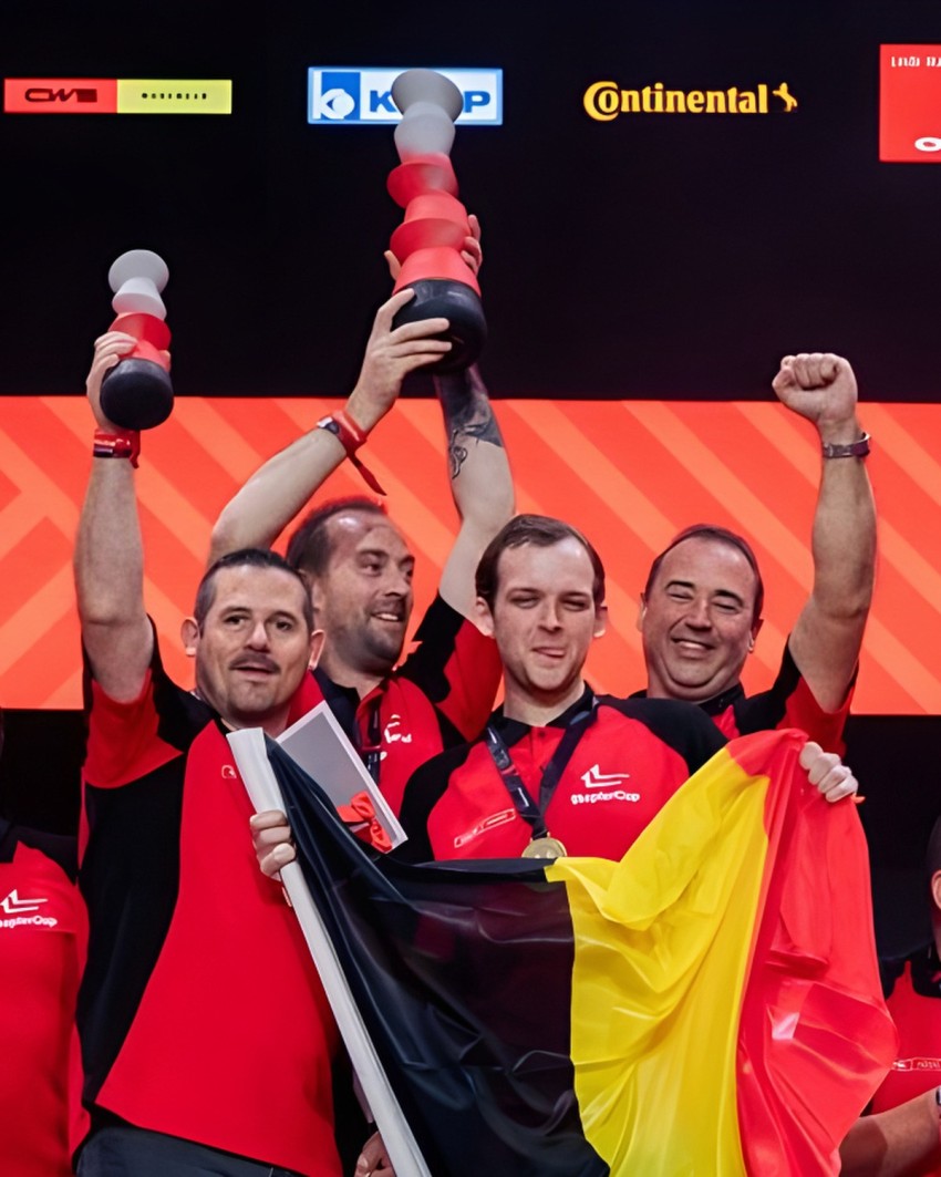 Op maat gemaakte StaplerCup-trofee – finales Aschaffenburg, 2026, gemaakt door Sustain Awards